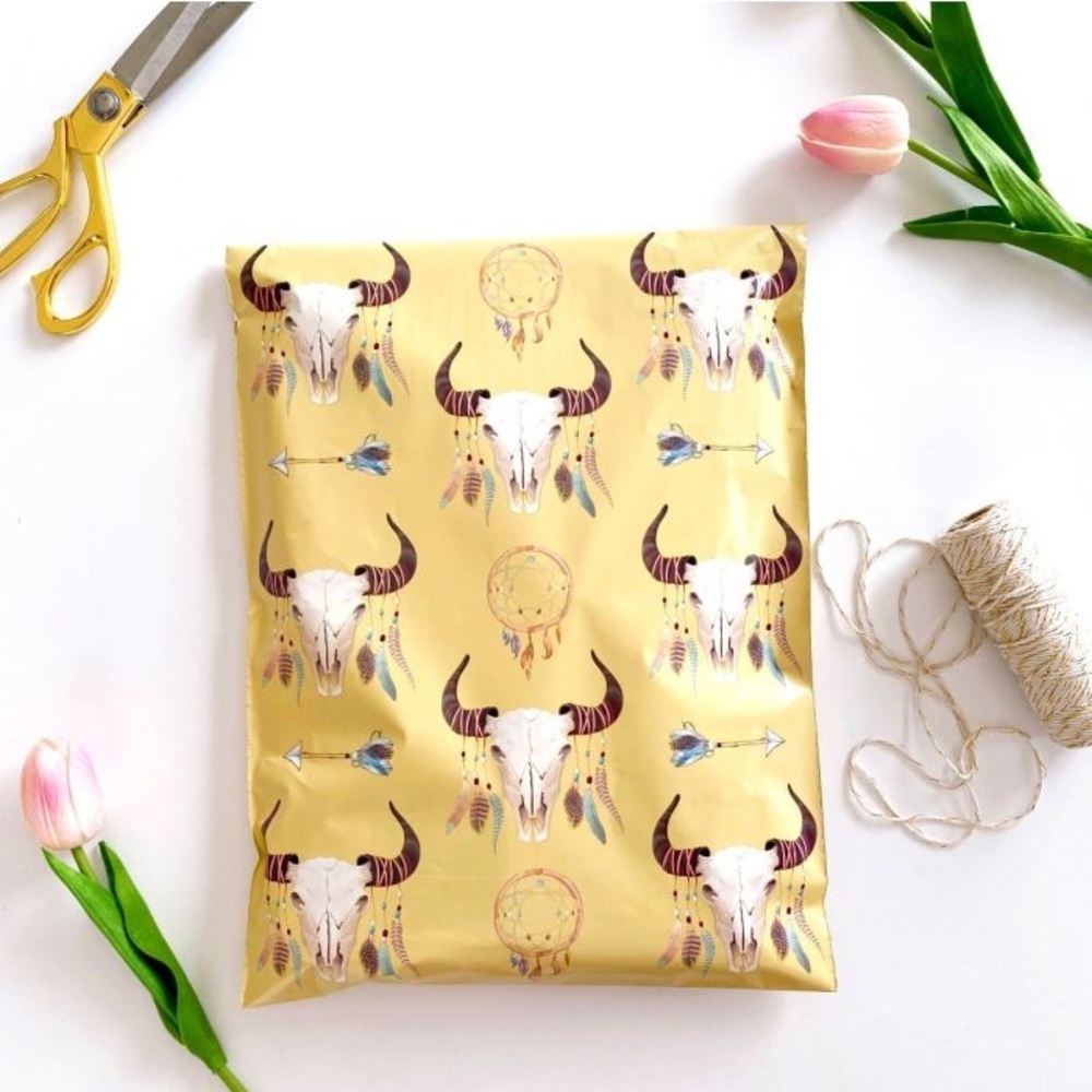 50 (10 x 13) poly mailers - boho skull